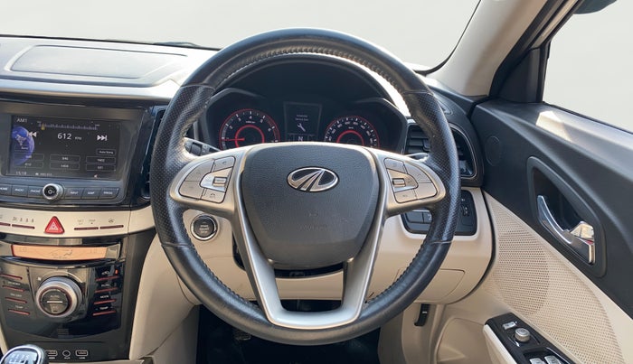 2019 Mahindra XUV300 W8 (O) 1.2 PETROL, Petrol, Manual, 66,047 km, Steering Wheel Close Up