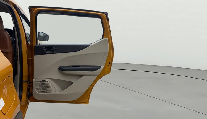 2021 Renault TRIBER RXT AMT, Petrol, Automatic, 48,169 km, RHS Rear Door