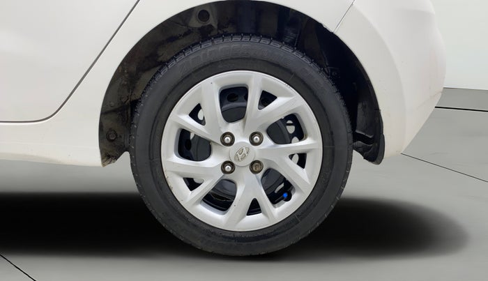2017 Hyundai Grand i10 MAGNA 1.2 KAPPA VTVT CNG, CNG, Manual, 1,01,933 km, Left Rear Wheel