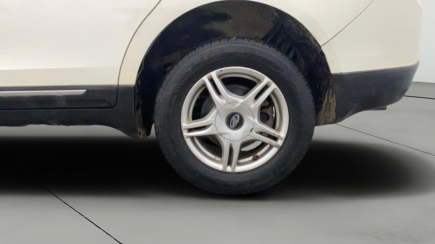 2018 Mahindra MARAZZO M6 7 STR, Diesel, Manual, 97,609 km, Left Rear Wheel