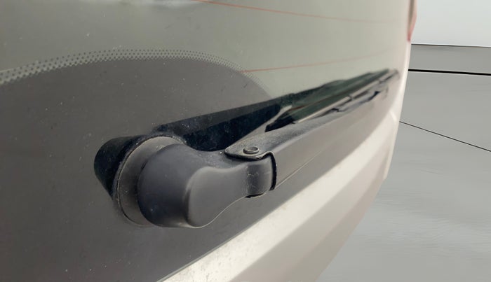 2012 Ford Figo TITANIUM 1.4 DIESEL, Diesel, Manual, 1,33,231 km, Rear Wiper