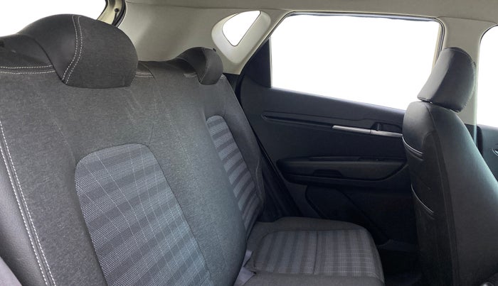 2020 KIA SONET HTK PLUS 1.0 IMT, Petrol, Manual, 94,904 km, Right Side Rear Door Cabin