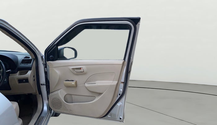 2014 Maruti Swift Dzire LXI, CNG, Manual, 67,302 km, RHS Front Door