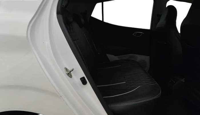 2022 Hyundai GRAND I10 NIOS ASTA 1.2 KAPPA VTVT, Petrol, Manual, 28,144 km, Right Side Rear Door Cabin