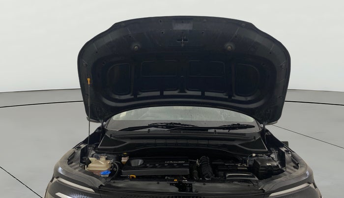 2022 KIA CARENS LUXURY PLUS 1.4 PETROL 7 STR, Petrol, Manual, 44,222 km, Open Bonet