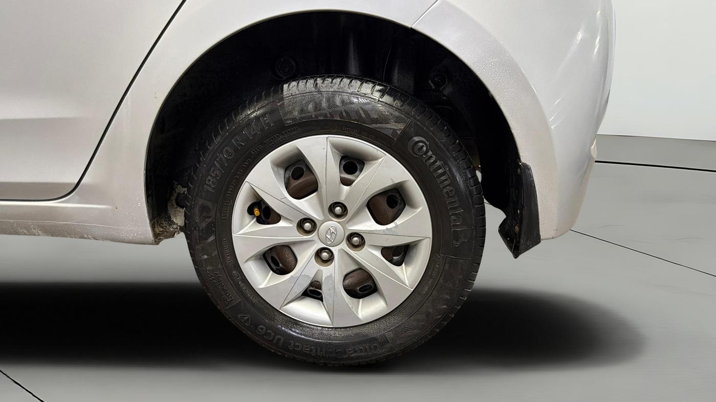 2015 Hyundai Elite i20 MAGNA 1.2, Petrol, Manual, 70,417 km, Left Rear Wheel