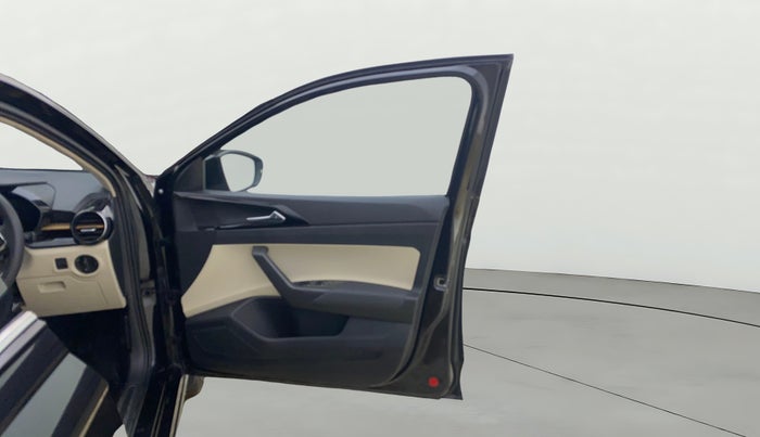 2025 Skoda SLAVIA Prestige 1.0L TSI AT, Petrol, Automatic, 2,570 km, RHS Front Door