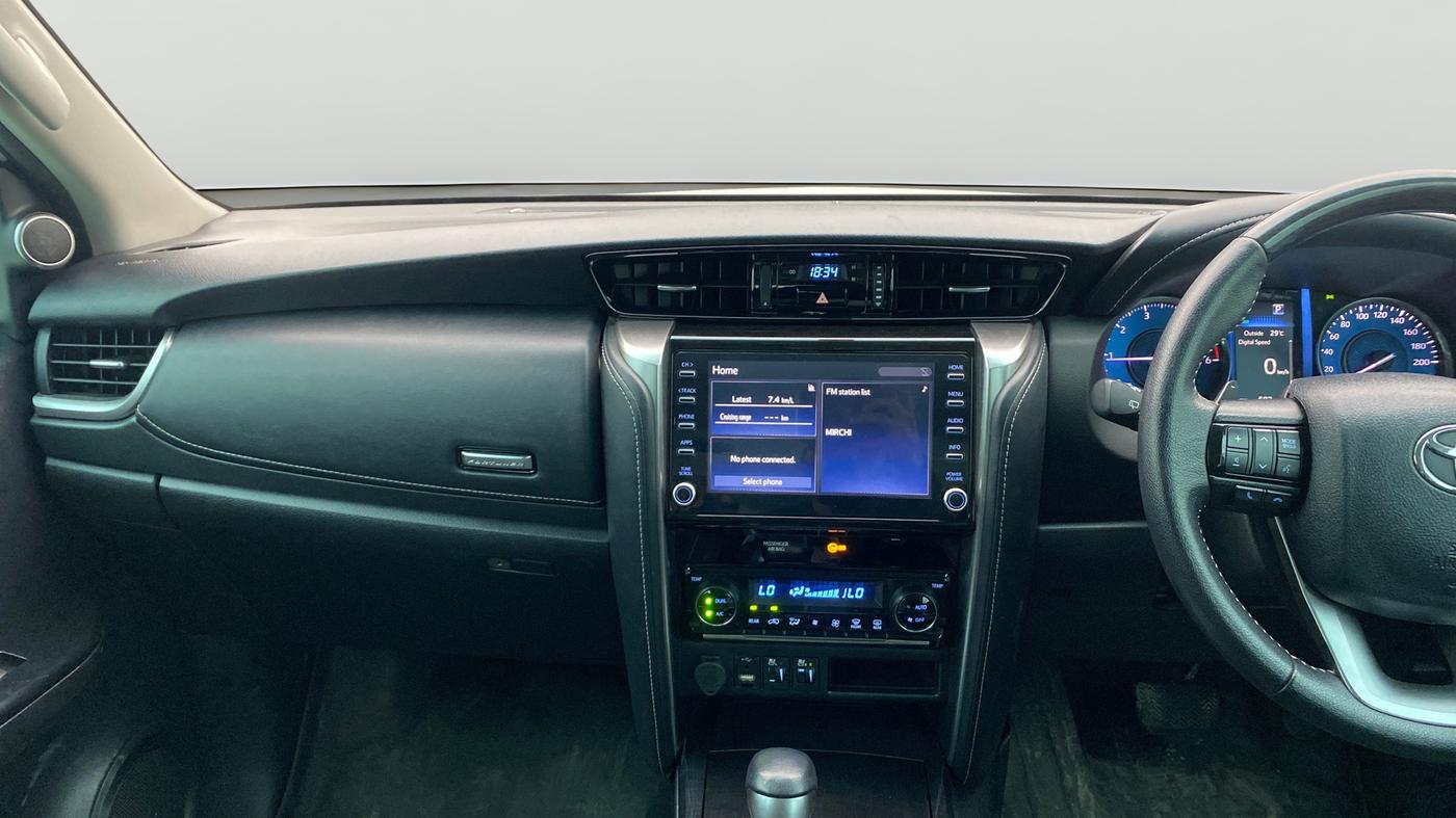 2023 Toyota Fortuner 4X2 AT 2.8 DIESEL, Diesel, Automatic, 50,235 km, Air Conditioner