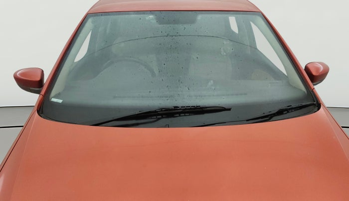 2014 Volkswagen Polo HIGHLINE1.2L, Petrol, Manual, 84,462 km, Front Windshield