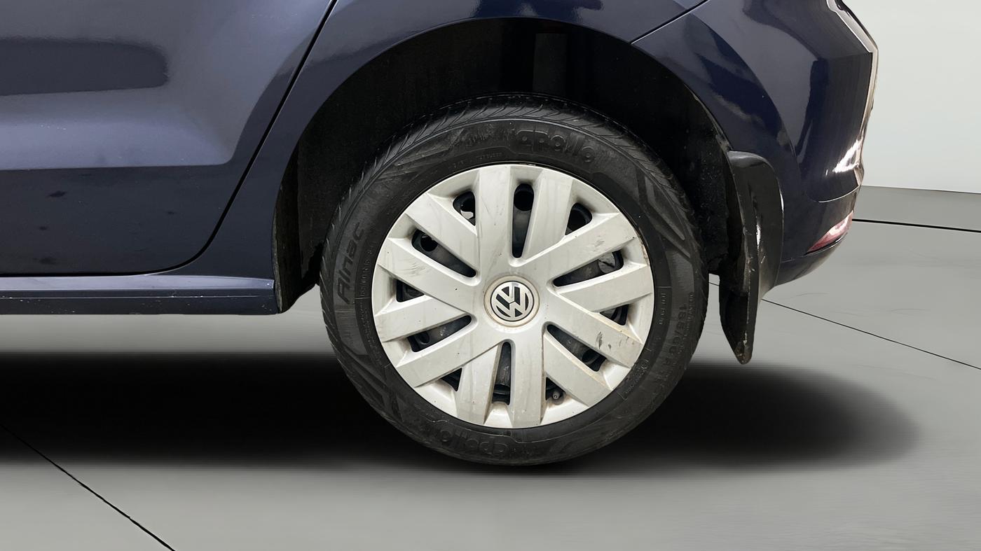 2015 Volkswagen Polo COMFORTLINE 1.2L, Petrol, Manual, 57,450 km, Left Rear Wheel