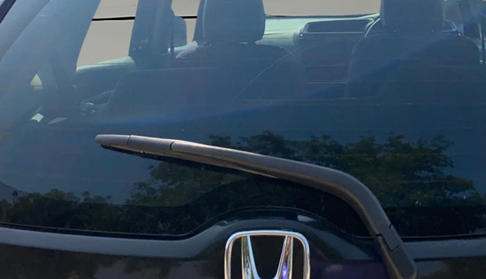 2017 Honda WR-V 1.2L I-VTEC VX MT, CNG, Manual, 1,41,352 km, Rear Wiper