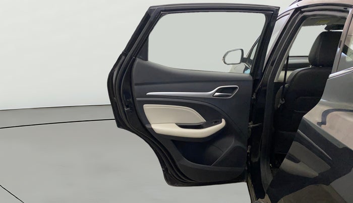 2022 MG ASTOR SHARP 1.5 CVT, Petrol, Automatic, 42,763 km, LHS Rear Door