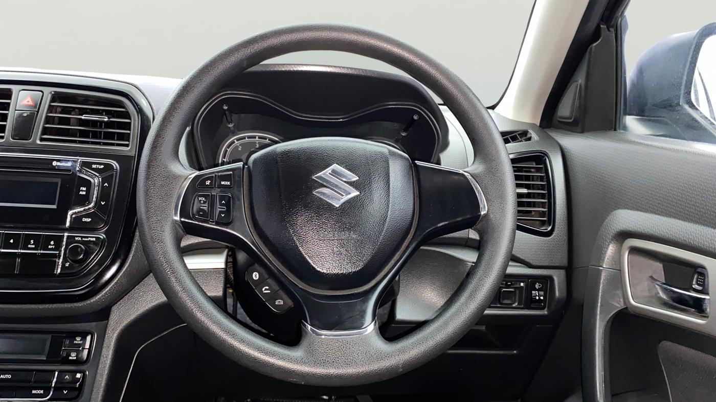 2017 Maruti Vitara Brezza ZDI, Diesel, Manual, 55,359 km, Steering Wheel Close Up