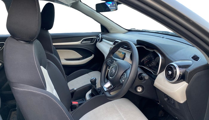 2024 MG ASTOR Sprint 1.5 MT (Ivory), Petrol, Manual, 10,855 km, Right Side Front Door Cabin