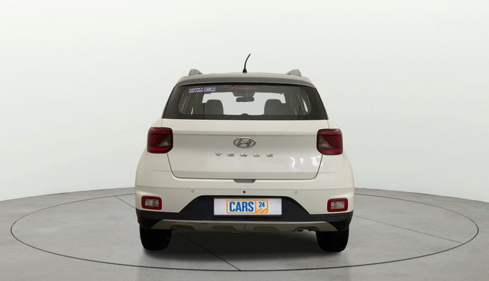 2021 Hyundai VENUE S 1.2, Petrol, Manual, 61,005 km, Back/Rear
