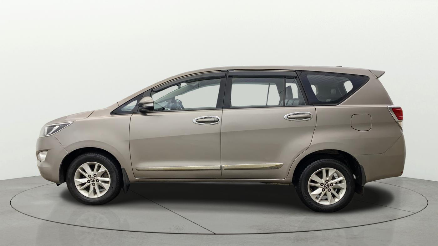 2016 Toyota Innova Crysta 2.7 GX 8 STR, Petrol, Manual, 63,930 km, Left Side