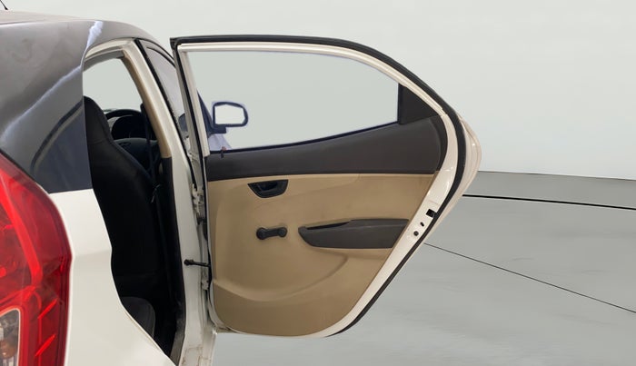 2017 Hyundai Eon MAGNA +, Petrol, Manual, 65,107 km, RHS Rear Door