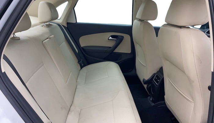 2020 Volkswagen Vento HIGHLINE 1.0L TSI, Petrol, Manual, 1,10,984 km, Right Side Rear Door Cabin