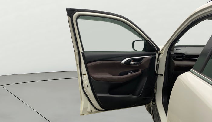 2022 Maruti Grand Vitara ALPHA SMART HYBRID AT, Petrol, Automatic, 17,513 km, LHS Front Door