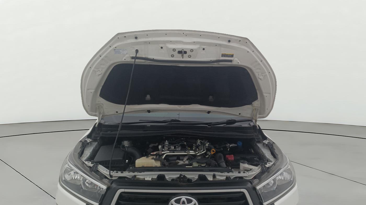 2024 Toyota Innova Crysta GX Plus 8 STR, Diesel, Manual, 69,437 km, Open Bonet