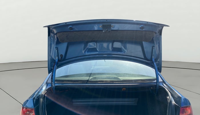 2016 Volkswagen Vento HIGHLINE 1.6 MPI, Petrol, Manual, 69,482 km, Boot Door Open