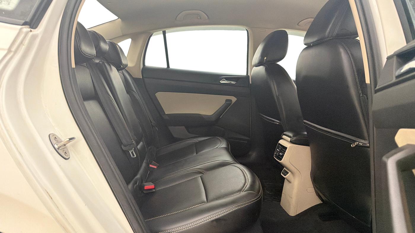 2022 Skoda SLAVIA AMBITION 1.0L TSI AT, Petrol, Automatic, 39,182 km, Right Side Rear Door Cabin