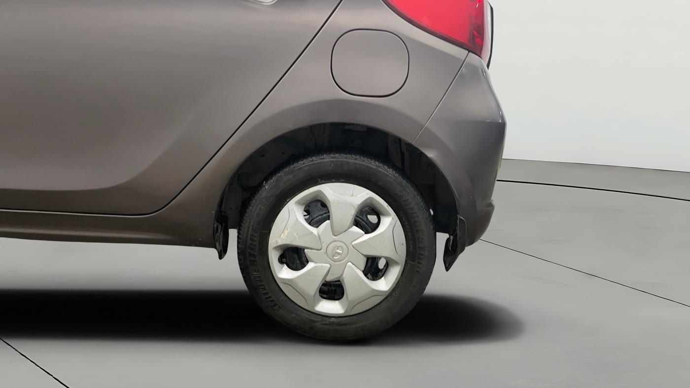 2017 Tata Tiago XT PETROL, Petrol, Manual, 51,821 km, Left Rear Wheel