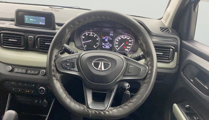 2022 Tata PUNCH ADVENTURE AMT, Petrol, Automatic, 70,590 km, Steering Wheel Close Up