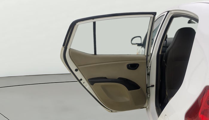 2015 Hyundai i10 MAGNA 1.1, CNG, Manual, 1,23,220 km, LHS Rear Door