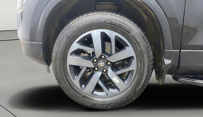 2023 Tata Safari XZA PLUS O DARK EDITION, Diesel, Automatic, 34,482 km, Left Front Wheel