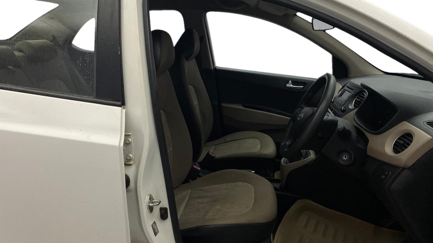 2014 Hyundai Xcent S (O) 1.2, Petrol, Manual, 95,357 km, Right Side Front Door Cabin