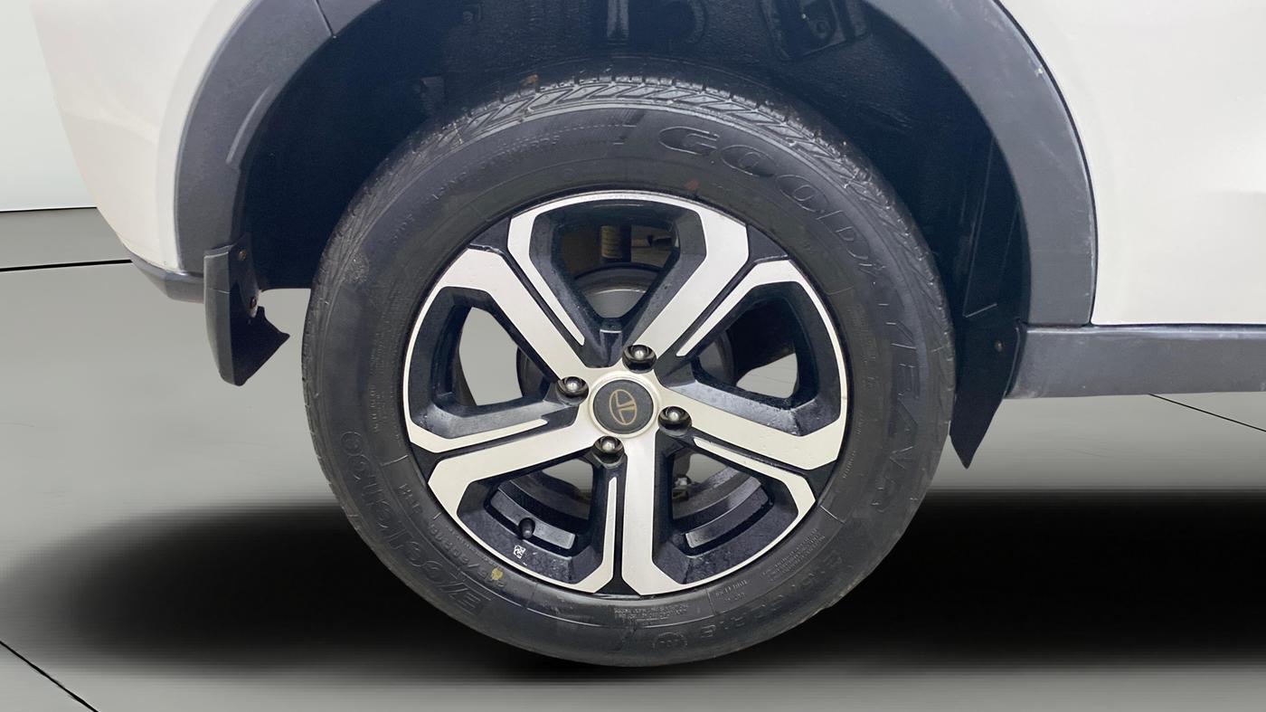 2022 Tata NEXON XZA PLUS PETROL, Petrol, Automatic, 45,759 km, Right Rear Wheel