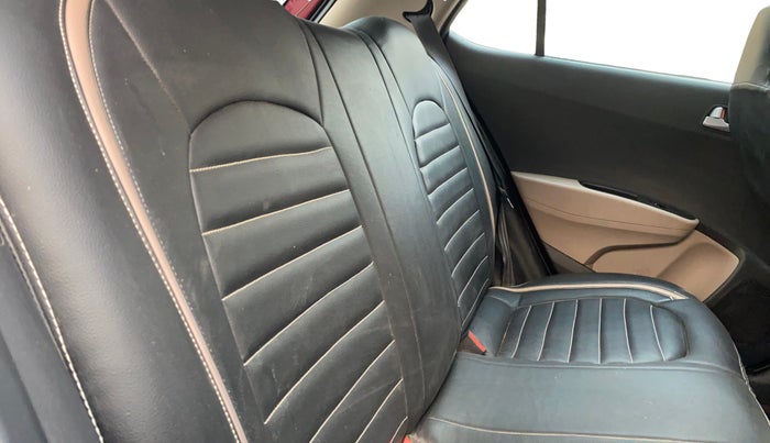 2016 Hyundai Grand i10 SPORTZ 1.2 KAPPA VTVT, Petrol, Manual, 15,834 km, Right Side Rear Door Cabin