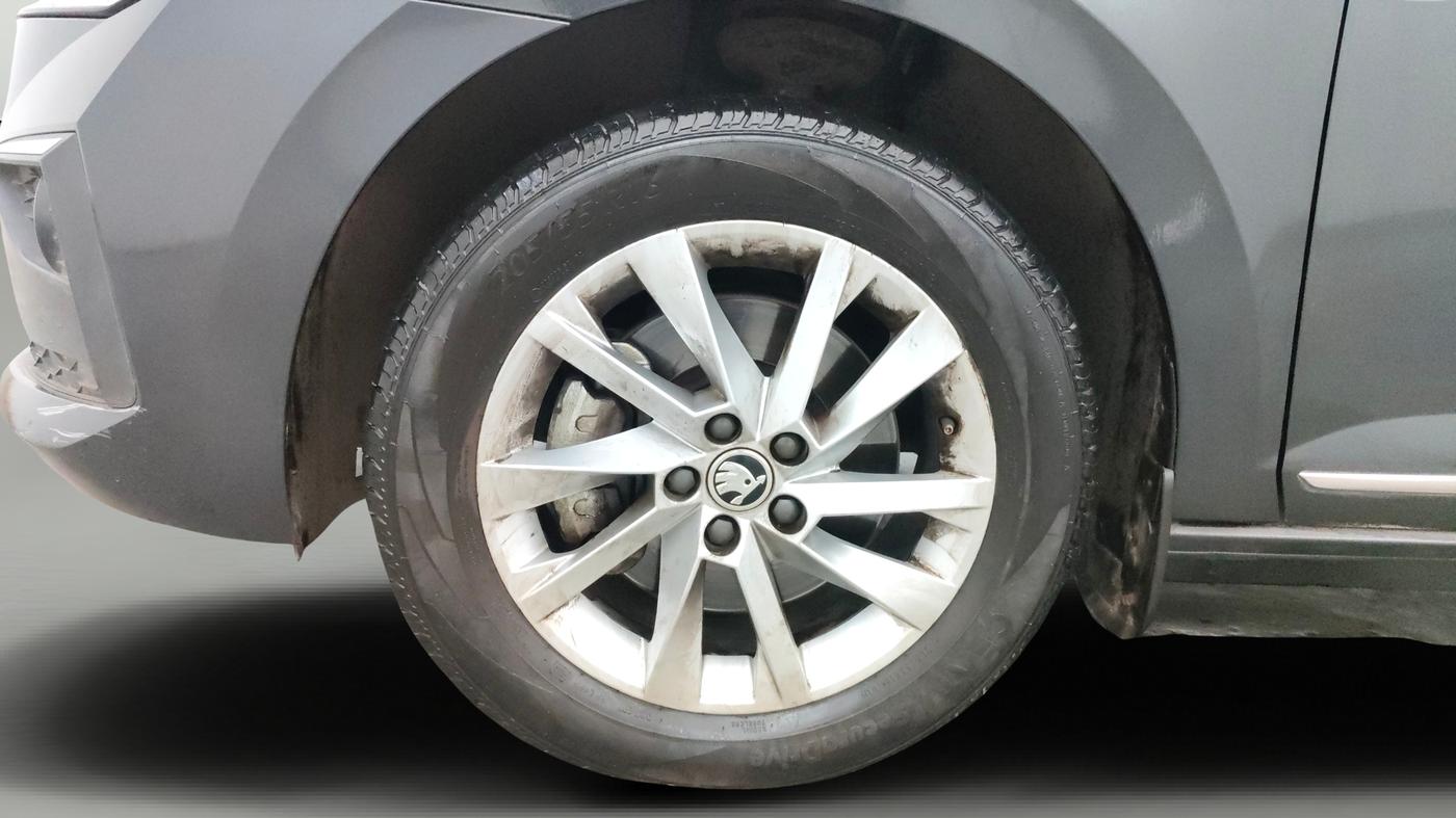 2023 Skoda SLAVIA Ambition 1.5L TSI, Petrol, Manual, 21,799 km, Left Front Wheel