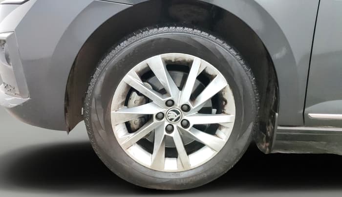 2023 Skoda SLAVIA Ambition 1.5L TSI, Petrol, Manual, 21,799 km, Left Front Wheel