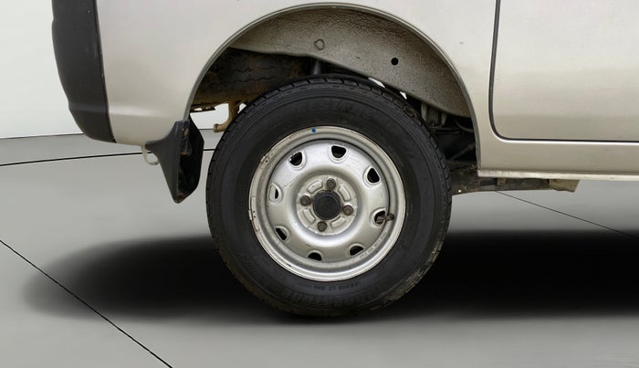 2020 Maruti Eeco 5 STR WITH A/C+HTR CNG, CNG, Manual, 1,28,645 km, Right Rear Wheel