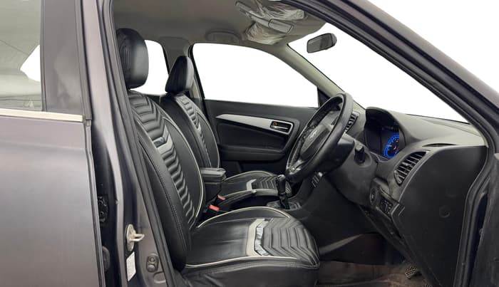 2022 Maruti Vitara Brezza ZXI, Petrol, Manual, 35,076 km, Right Side Front Door Cabin