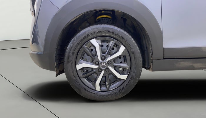 2024 Mahindra XUV 3XO MX1 1.2 L TCMPFi, Petrol, Manual, 6,906 km, Left Front Wheel