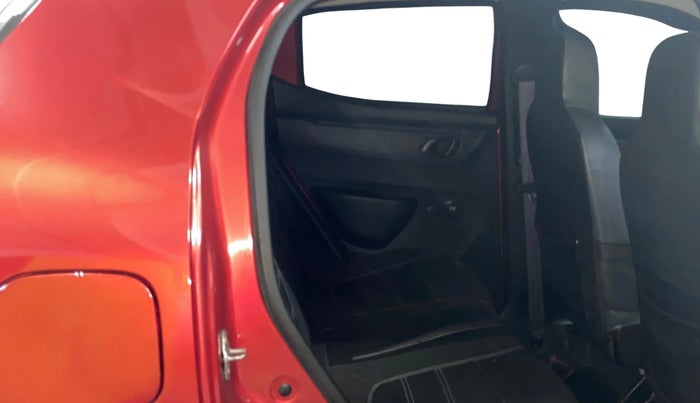 2017 Renault Kwid RXT 1.0 AMT (O), Petrol, Automatic, 79,156 km, Right Side Rear Door Cabin