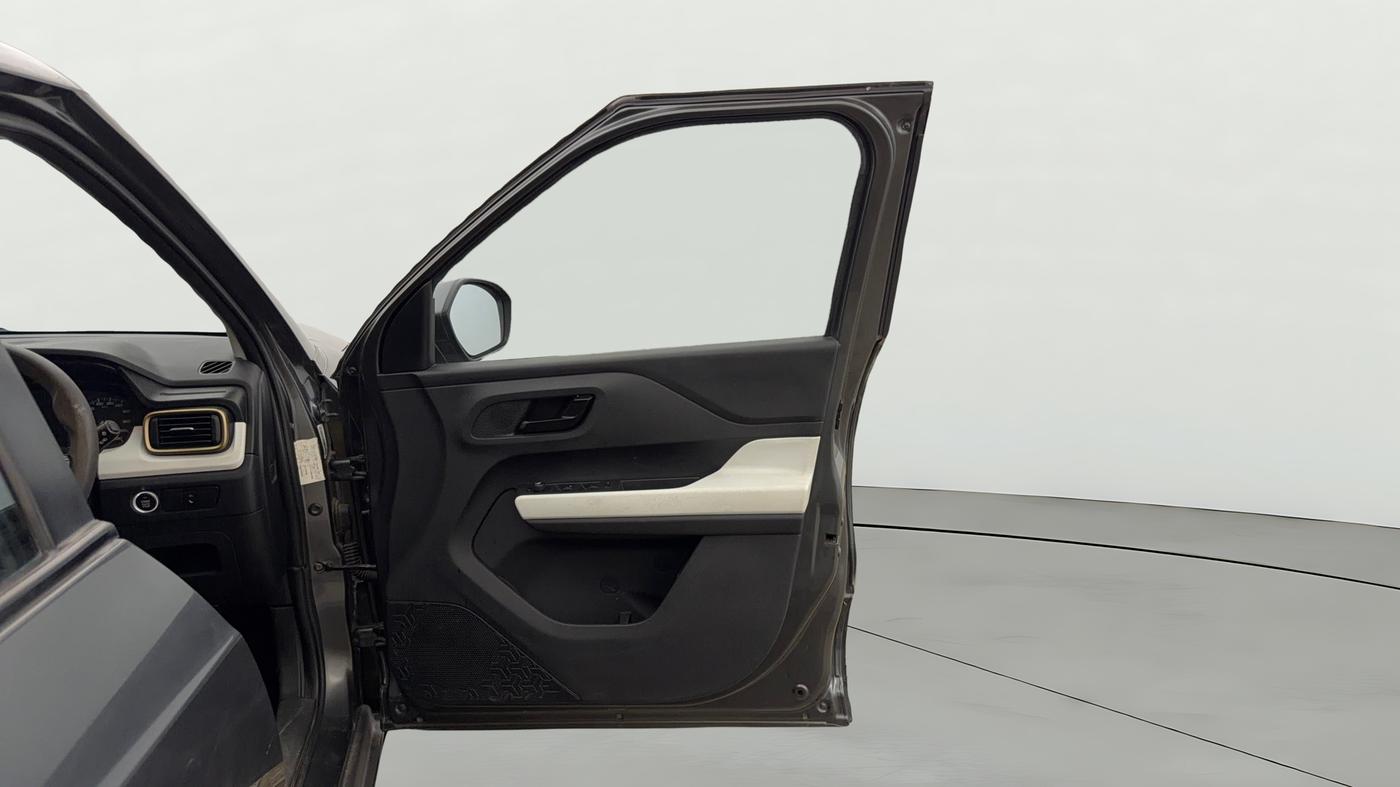 2021 Tata PUNCH ACCOMPLISHED AMT, Petrol, Automatic, 46,898 km, RHS Front Door