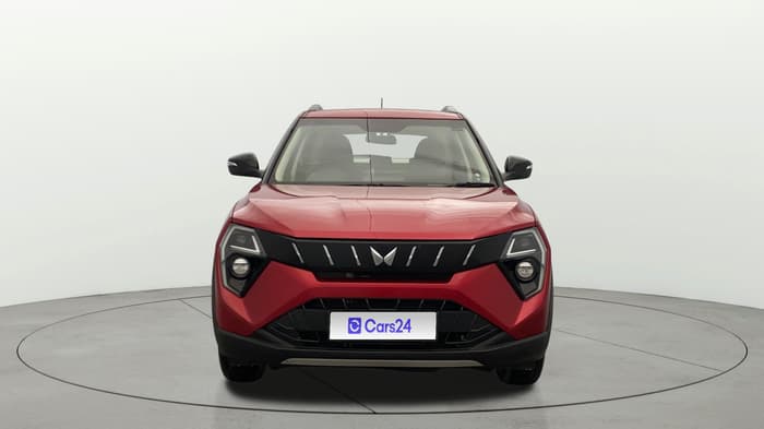 2024 Mahindra XUV 3XO AX5 1.2 L TCMPFi, Petrol, Manual, 28,471 km, Front
