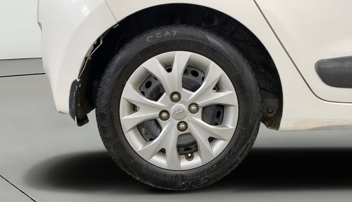 2016 Hyundai Grand i10 SPORTZ 1.2 KAPPA VTVT, CNG, Manual, 89,067 km, Right Rear Wheel