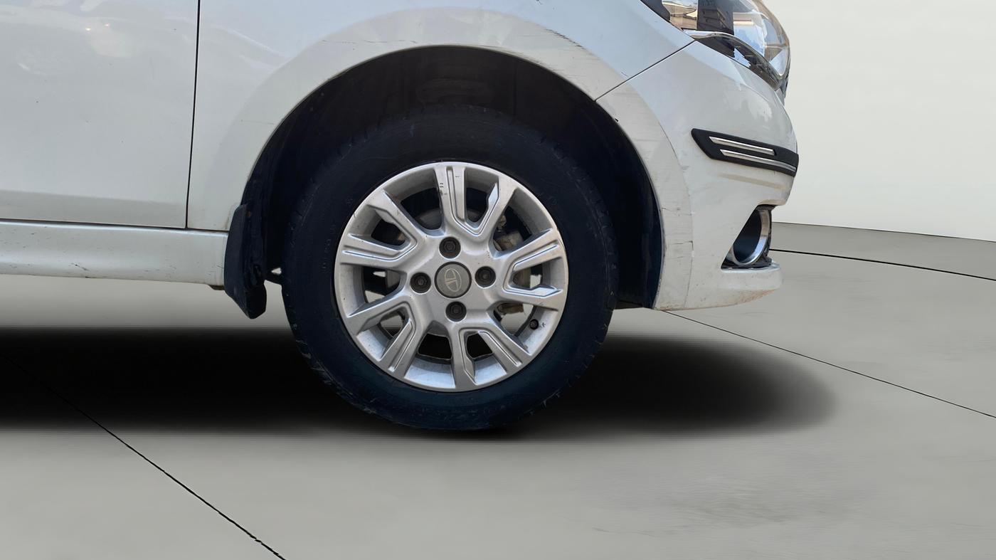 2018 Tata Tiago XZ PETROL, Petrol, Manual, 32,855 km, Right Front Wheel