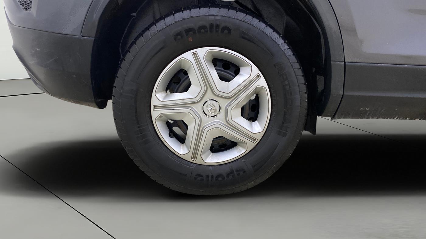 2021 Tata Harrier XM 2.0L KRYOTEC, Diesel, Manual, 42,109 km, Right Rear Wheel
