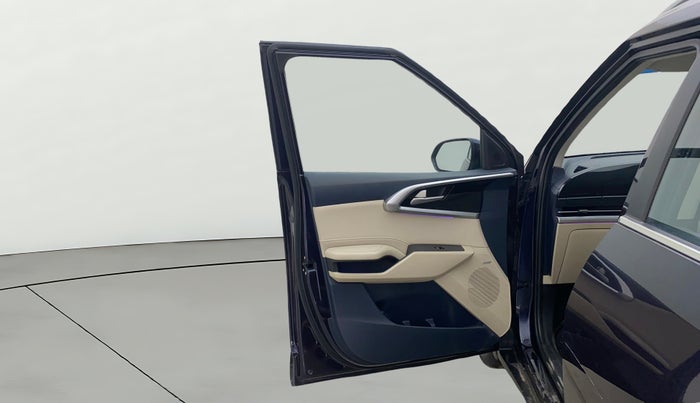 2023 KIA CARENS LUXURY PLUS 1.5 PETROL DCT 7 STR, Petrol, Automatic, 15,166 km, LHS Front Door