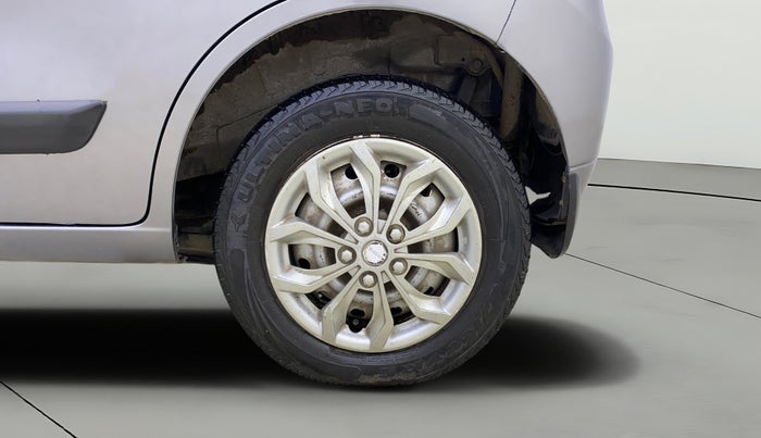 2017 Maruti Wagon R 1.0 LXI CNG, CNG, Manual, 99,996 km, Left Rear Wheel