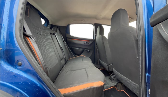 2018 Renault Kwid CLIMBER 1.0 AMT, Petrol, Automatic, 7,737 km, Right Side Rear Door Cabin