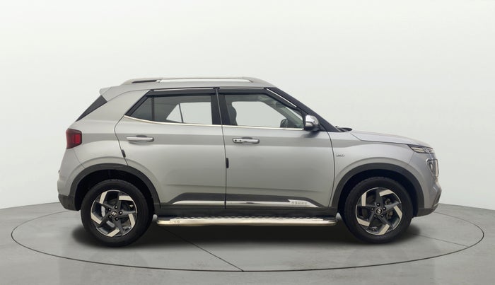 2019 Hyundai VENUE SX PLUS 1.0 TURBO DCT, Petrol, Automatic, 1,00,663 km, Right Side View