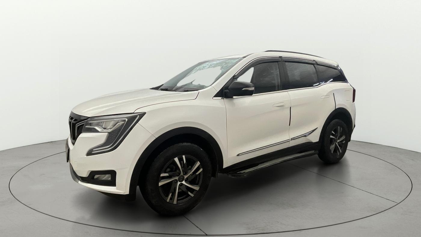 2023 Mahindra XUV700 AX 5 P AT 5 STR, Petrol, Automatic, 11,182 km, Left Front Diagonal