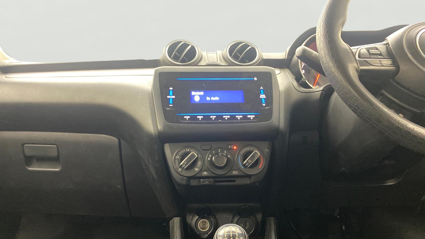 2021 Maruti Swift VXI, Petrol, Manual, 22,027 km, Air Conditioner